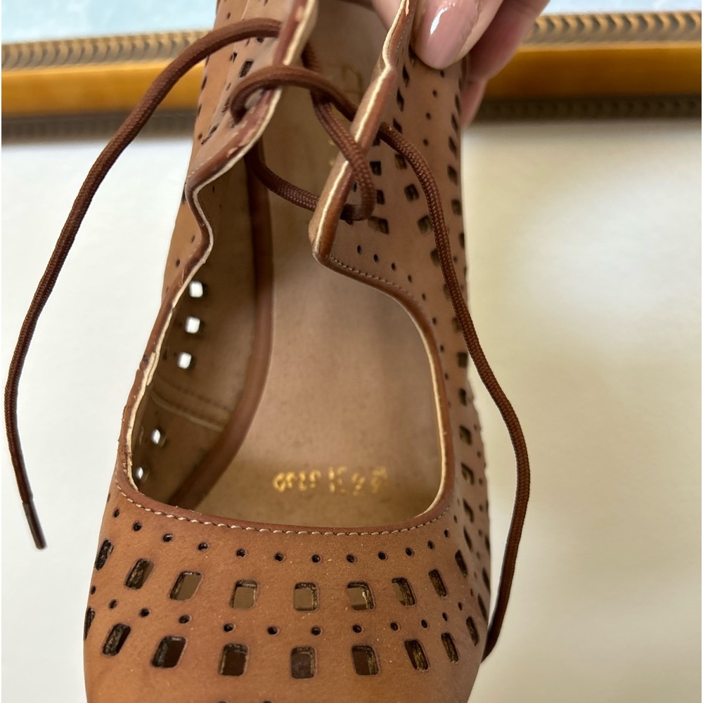 Beautiful wedges! Like new.